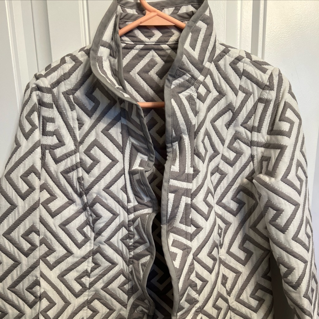 Trimdin Reversible Open Jacket Ruffled Nwt